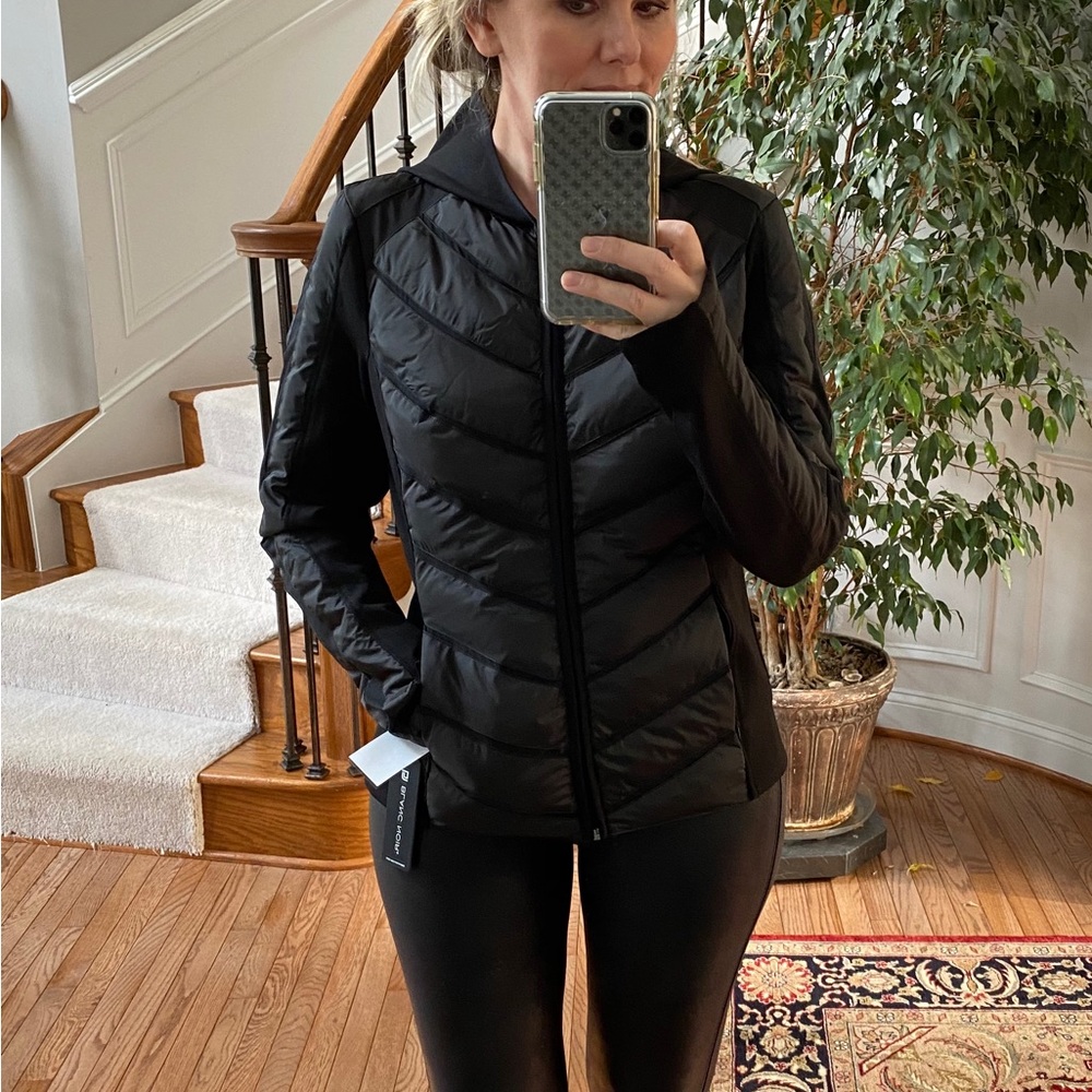 Channel Track Jacket in Black Noir S - Picture 2 of 3